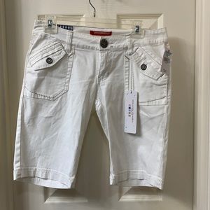 White Bermuda length Unionbay shorts